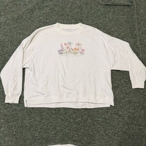 American Eagle Outfitters White Floral Sweatshirt Size M
